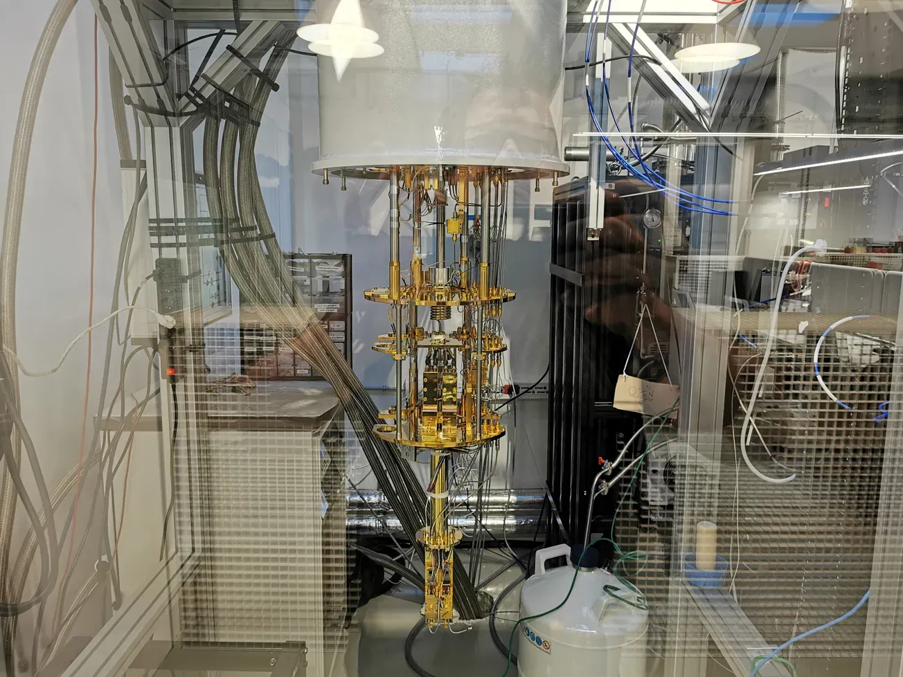 🤖 La Machine #73: C12 Qubit Quantum Roadmap Chooses Quality Over Quantity